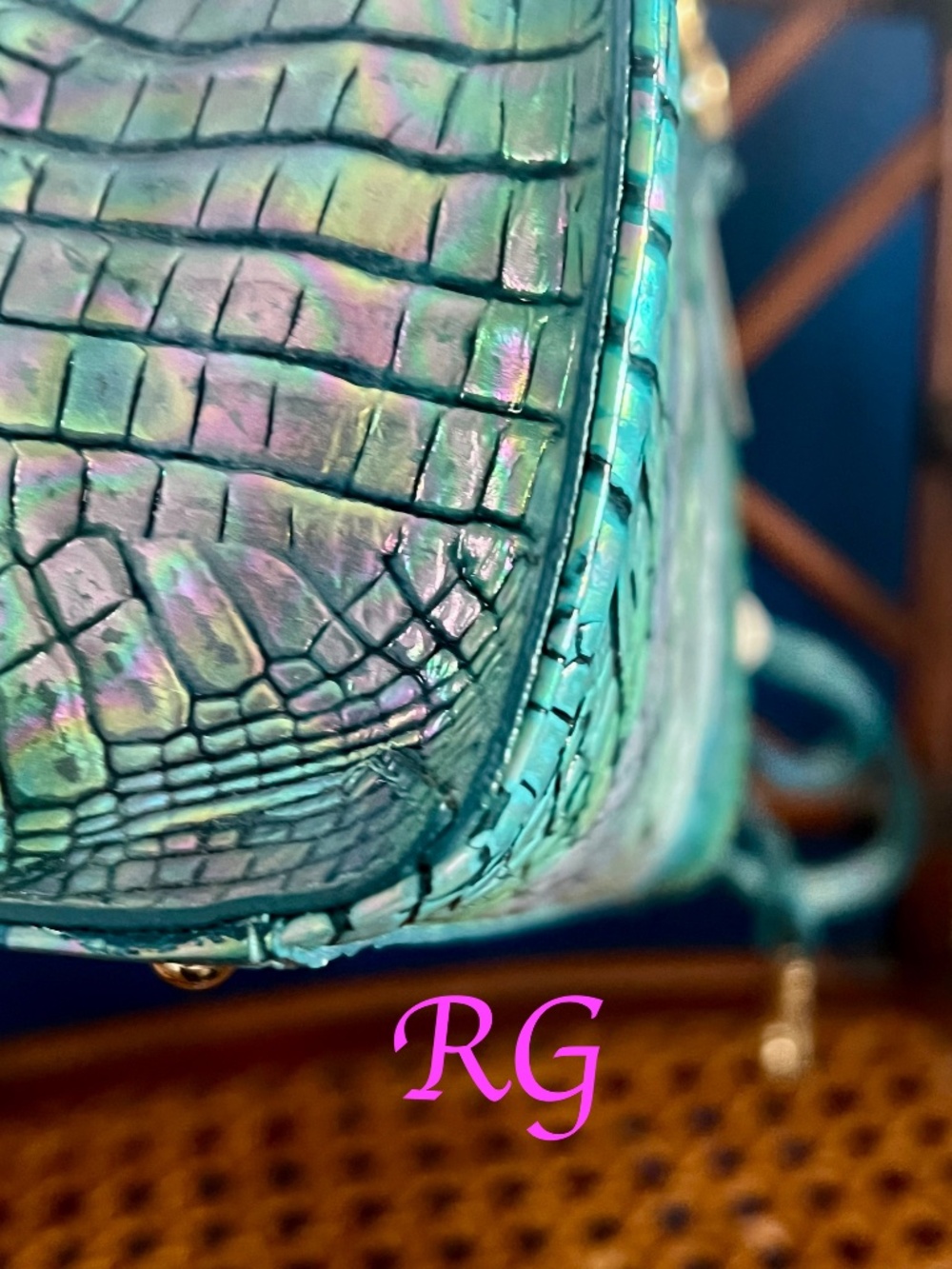 💙🩵NWT Brahmin Iridescent Blue Topaz Small Caroline Handbag w/Strap 2 EYES 💙🩵 - Picture 10 of 15